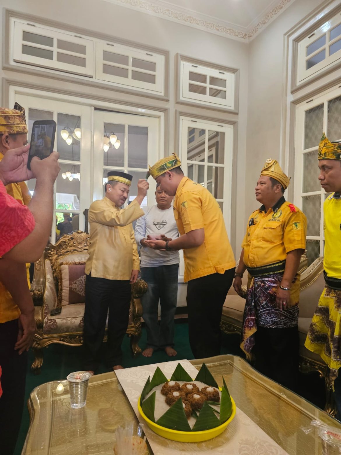 Sultan Banjar Tapung Tawari Laung Kuning Banjar